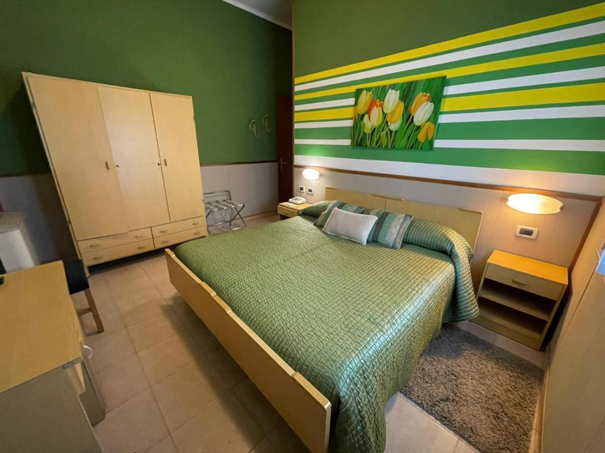 Hotel Azzurra Salsomaggiore Terme Exterior photo