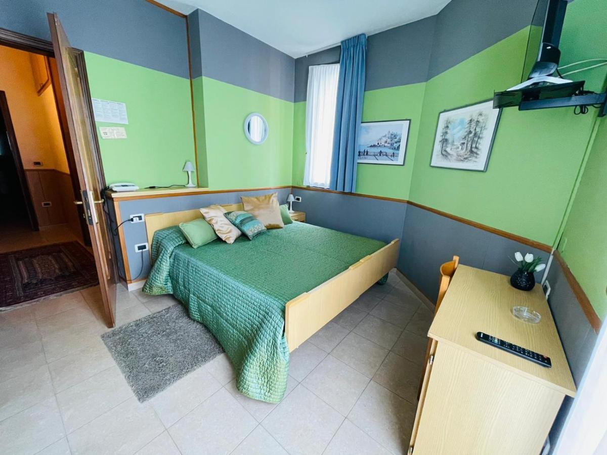 Hotel Azzurra Salsomaggiore Terme Exterior photo