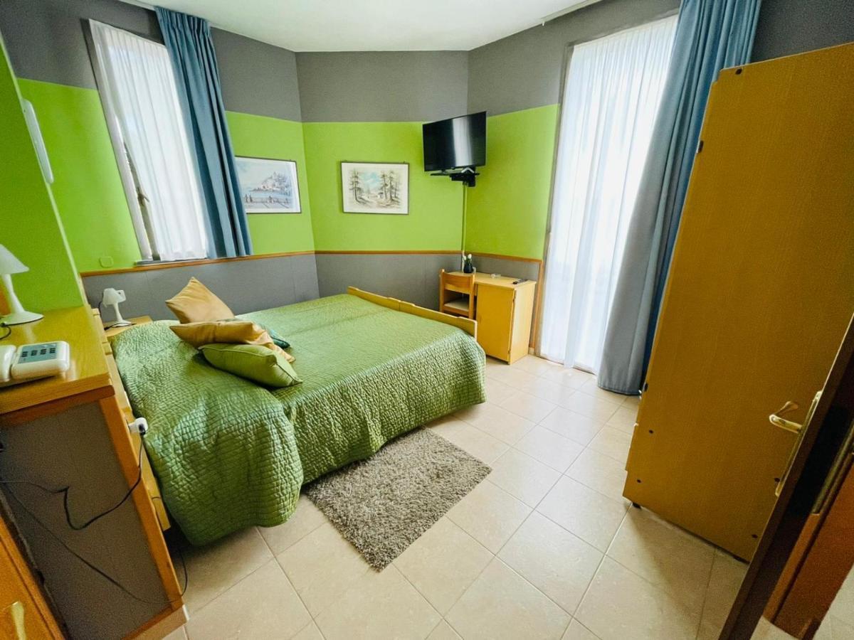 Hotel Azzurra Salsomaggiore Terme Exterior photo